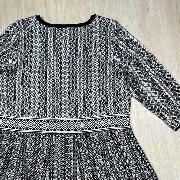 Nina Leonard Black & White Geometric Knit Fit & Flare Sweater Dress Plus 1X - Picture 14 of 16